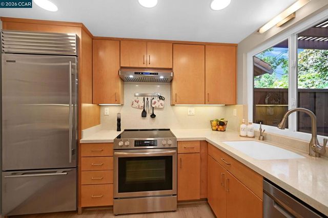 336 Pimlico Dr, Walnut Creek, CA 94597