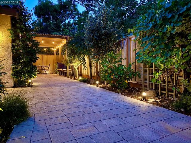 336 Pimlico Dr, Walnut Creek, CA 94597