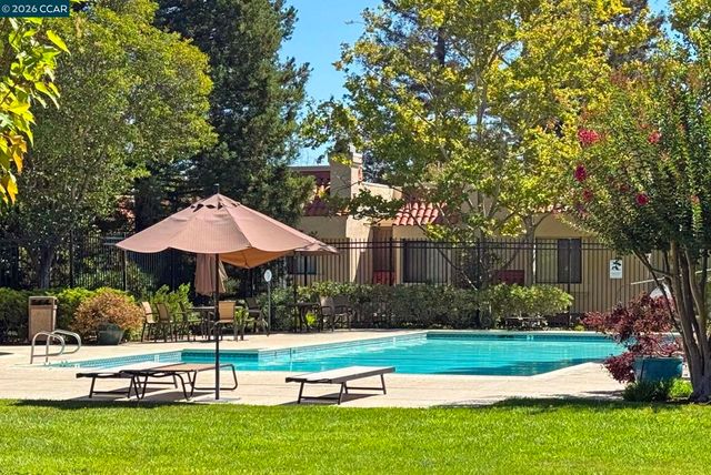 336 Pimlico Dr, Walnut Creek, CA 94597