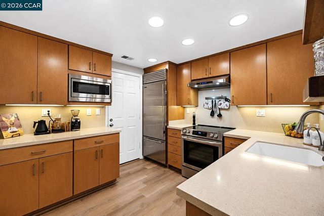 336 Pimlico Dr, Walnut Creek, CA 94597