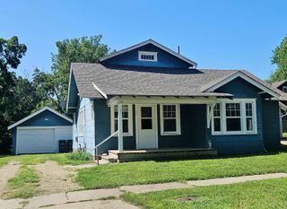 517 W Cave Springs Ave, El Dorado, KS 67042