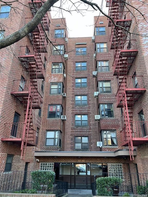 32-40 89th Street 611, East Elmhurst, NY 11369