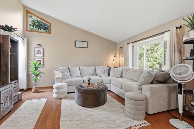 4011 MAPLE AVE, Rapid City, SD 57701