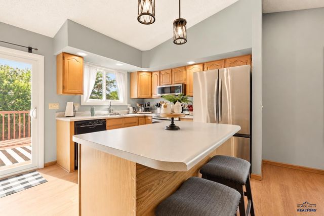 4011 MAPLE AVE, Rapid City, SD 57701