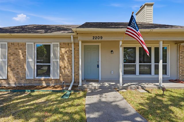 2209 Salerno Drive, Mesquite, TX 75150