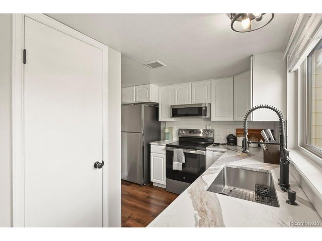 3501 S Kittredge St B, Aurora, CO 80013