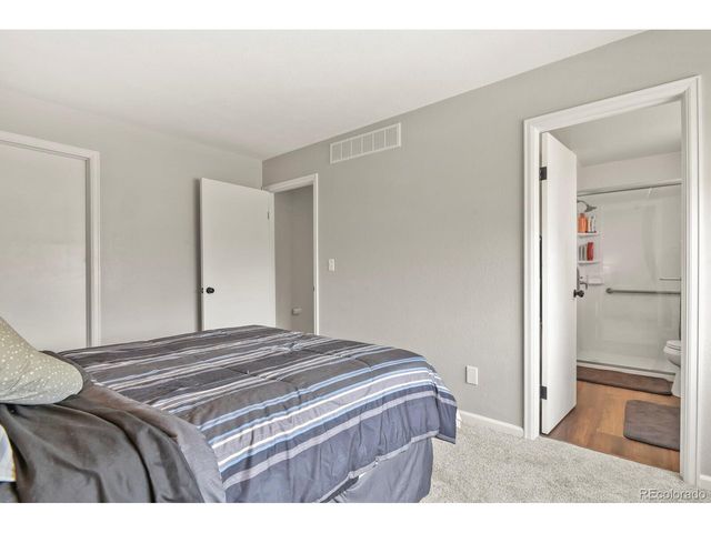 3501 S Kittredge St B, Aurora, CO 80013