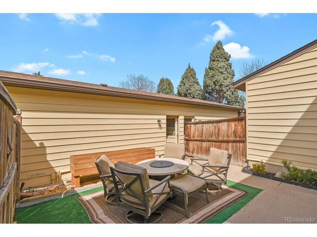 3501 S Kittredge St B, Aurora, CO 80013