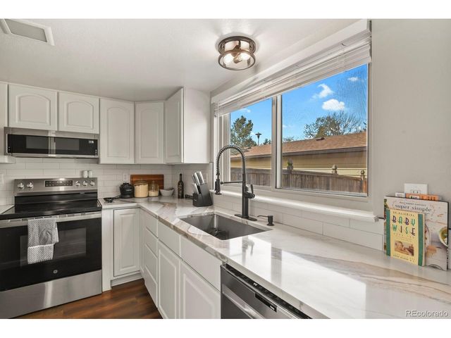 3501 S Kittredge St B, Aurora, CO 80013