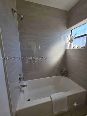 15238 SW 58th Ter, Miami, FL 33193