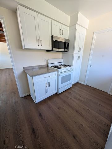 1400 Lynoak Dr, Claremont, CA 91711