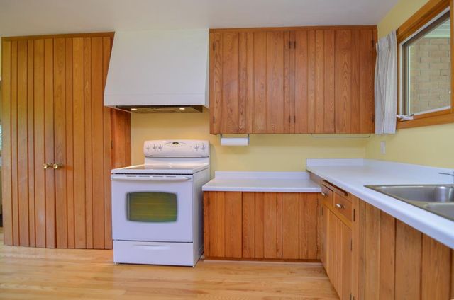 1105 S TIMMERS LANE, Appleton, WI 54914