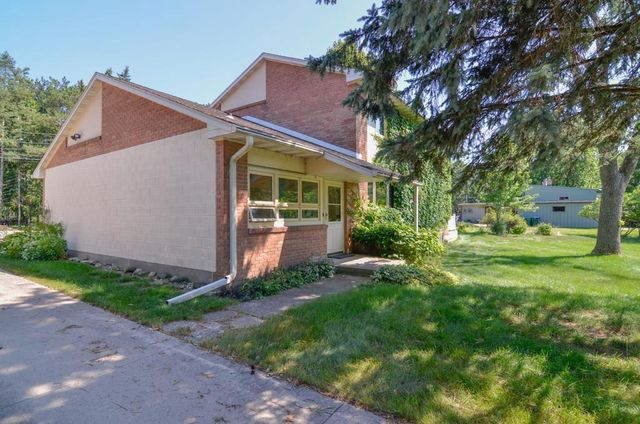 1105 S TIMMERS LANE, Appleton, WI 54914