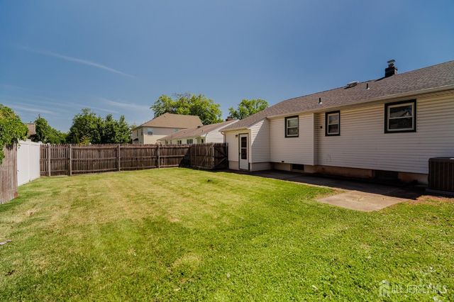 829 Harrell Avenue, Woodbridge Proper, NJ 07095