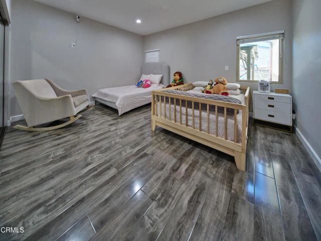 11045 Califa Street, North Hollywood, CA 91601