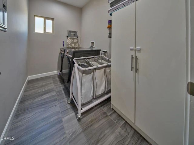 11045 Califa Street, North Hollywood, CA 91601