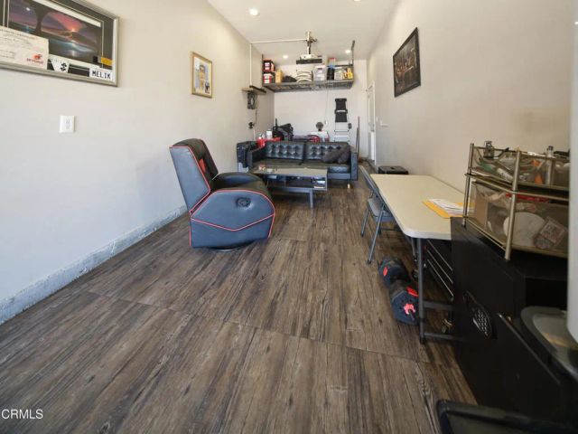 11045 Califa Street, North Hollywood, CA 91601