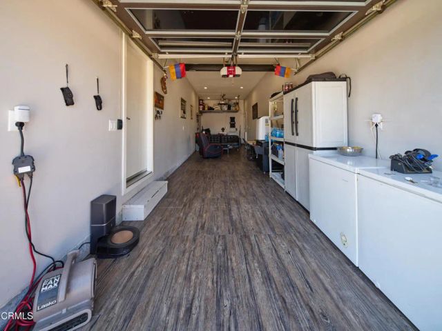 11045 Califa Street, North Hollywood, CA 91601