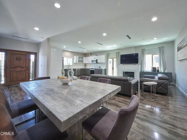 11045 Califa Street, North Hollywood, CA 91601