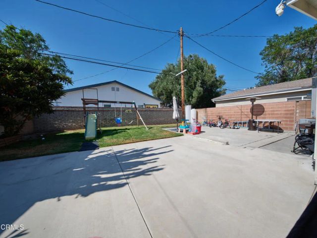 11045 Califa Street, North Hollywood, CA 91601