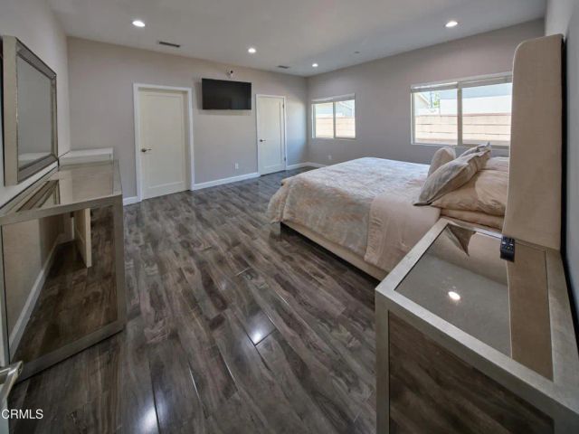 11045 Califa Street, North Hollywood, CA 91601