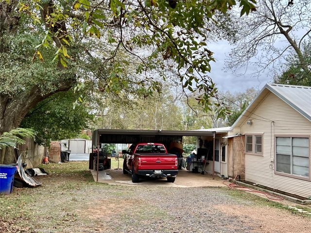 206 S Cottonwood Street, Crockett, TX 75835