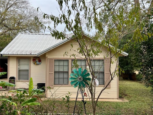 206 S Cottonwood Street, Crockett, TX 75835