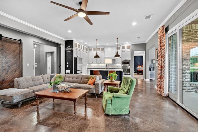 686 Cypress Point Drive, Gunter, TX 75058