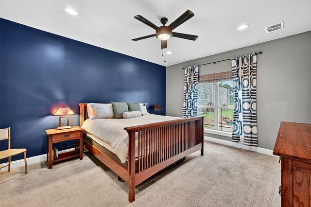 686 Cypress Point Drive, Gunter, TX 75058