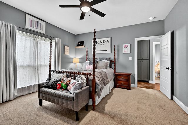 686 Cypress Point Drive, Gunter, TX 75058