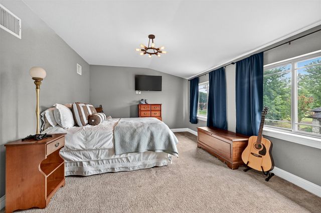 686 Cypress Point Drive, Gunter, TX 75058