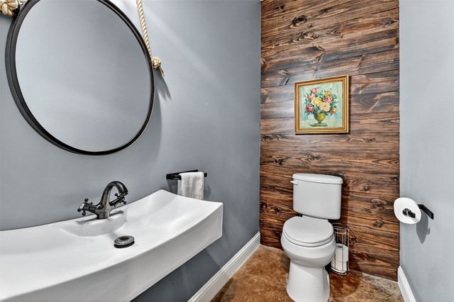 686 Cypress Point Drive, Gunter, TX 75058