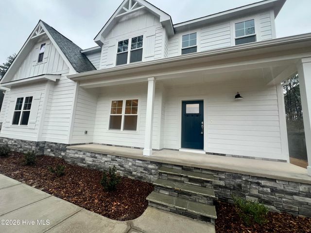 865 Blue Bird Drive, Vass, NC 28394