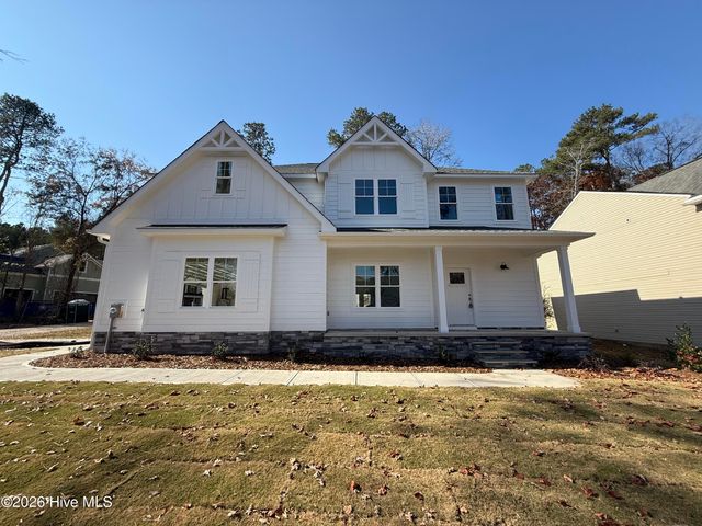 865 Blue Bird Drive, Vass, NC 28394