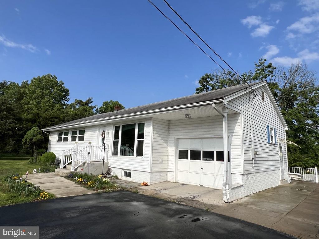 7108 ORDWAY RD, Centreville, VA 20121