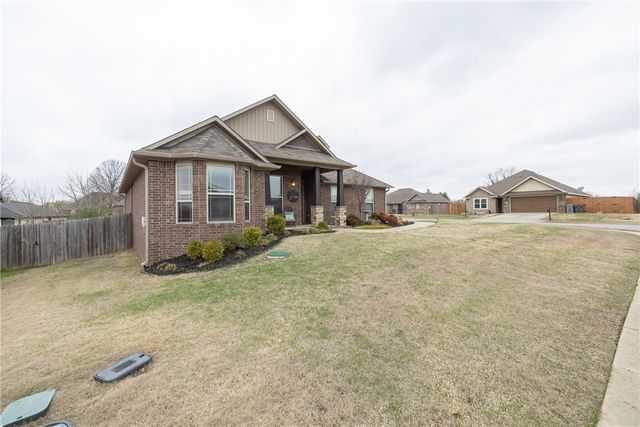 951 Piper Street, Cave Springs, AR 72718