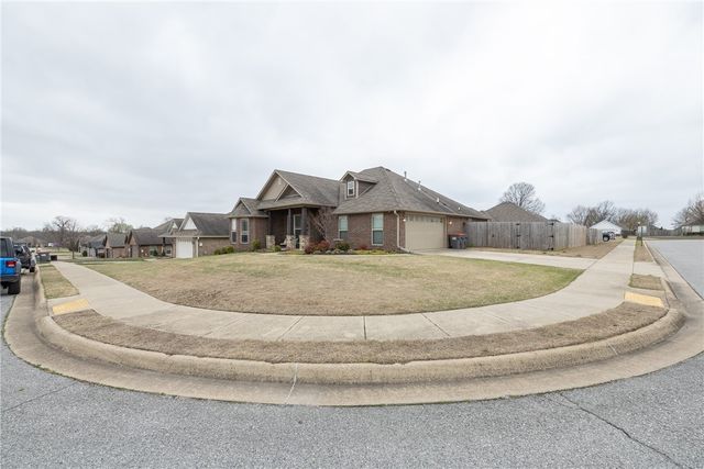 951 Piper Street, Cave Springs, AR 72718