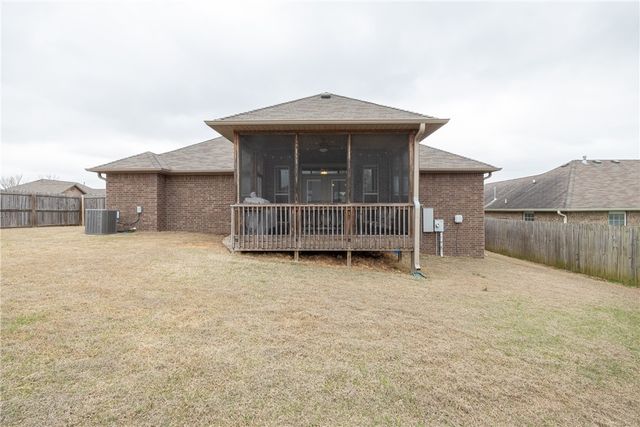 951 Piper Street, Cave Springs, AR 72718