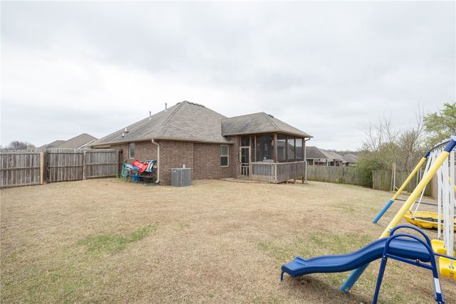 951 Piper Street, Cave Springs, AR 72718