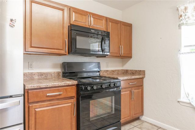913 SW 16th Street, Moore, OK 73160