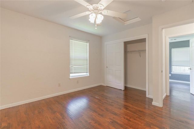 913 SW 16th Street, Moore, OK 73160