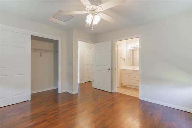 913 SW 16th Street, Moore, OK 73160
