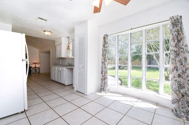 4903 Macridge Boulevard, Houston, TX 77053