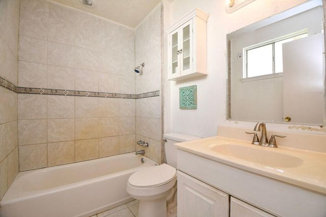 4903 Macridge Boulevard, Houston, TX 77053