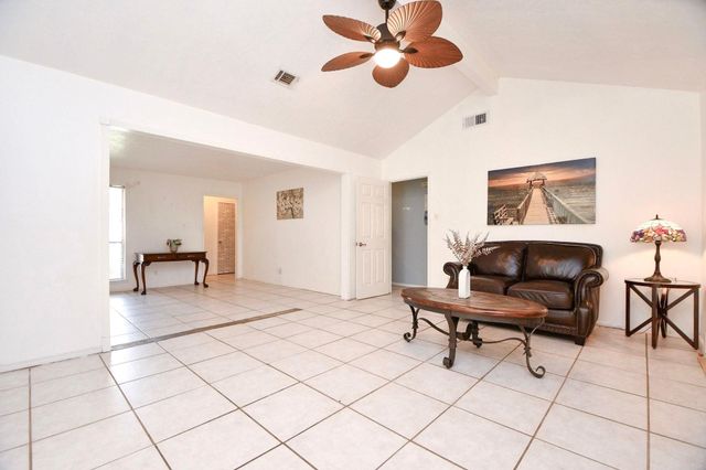 4903 Macridge Boulevard, Houston, TX 77053