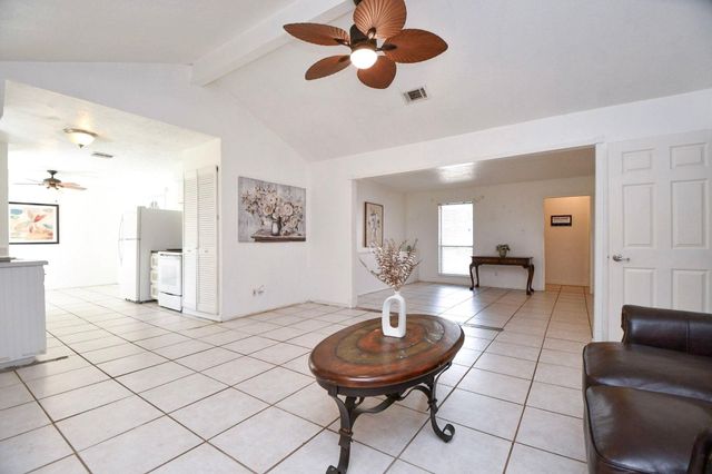 4903 Macridge Boulevard, Houston, TX 77053