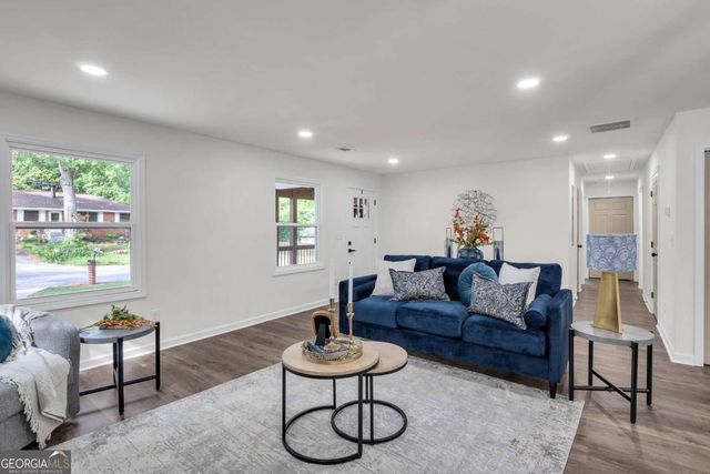 2831 Ivanhoe Lane SE, Smyrna, GA 30082