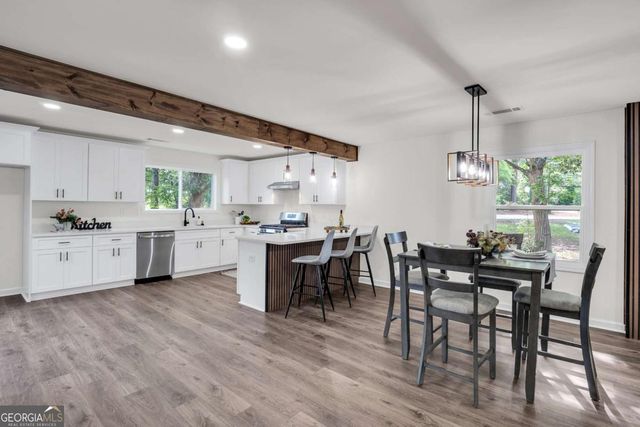 2831 Ivanhoe Lane SE, Smyrna, GA 30082