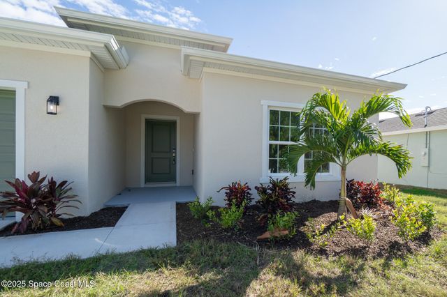 2357 Hagoplan Avenue SW, Palm Bay, FL 32908