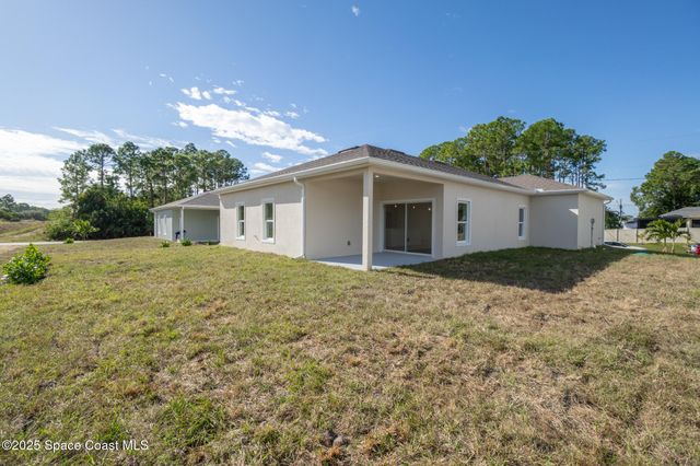 2357 Hagoplan Avenue SW, Palm Bay, FL 32908